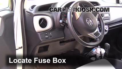 2010 toyota yaris fuse box